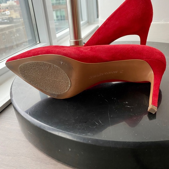 Banana Republic Classic Red Madison 12-Hour Pumps - Picture 5 of 5